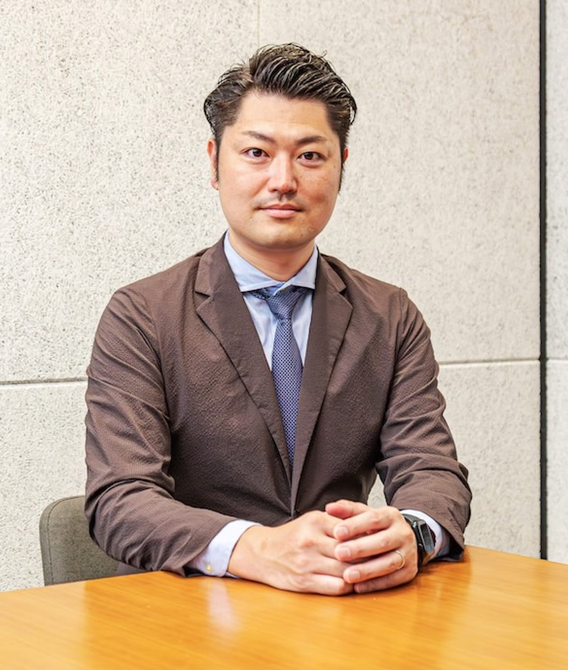 取締役社長　畝尾賢明